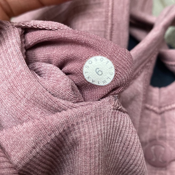 Lululemon Ebb To Street Tank II 6 *no pad - Picture 7 of 7